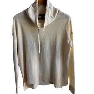 BANANA REPUBLIC Sweater Size M Cream 100% Merino Wool Cowl Turtleneck